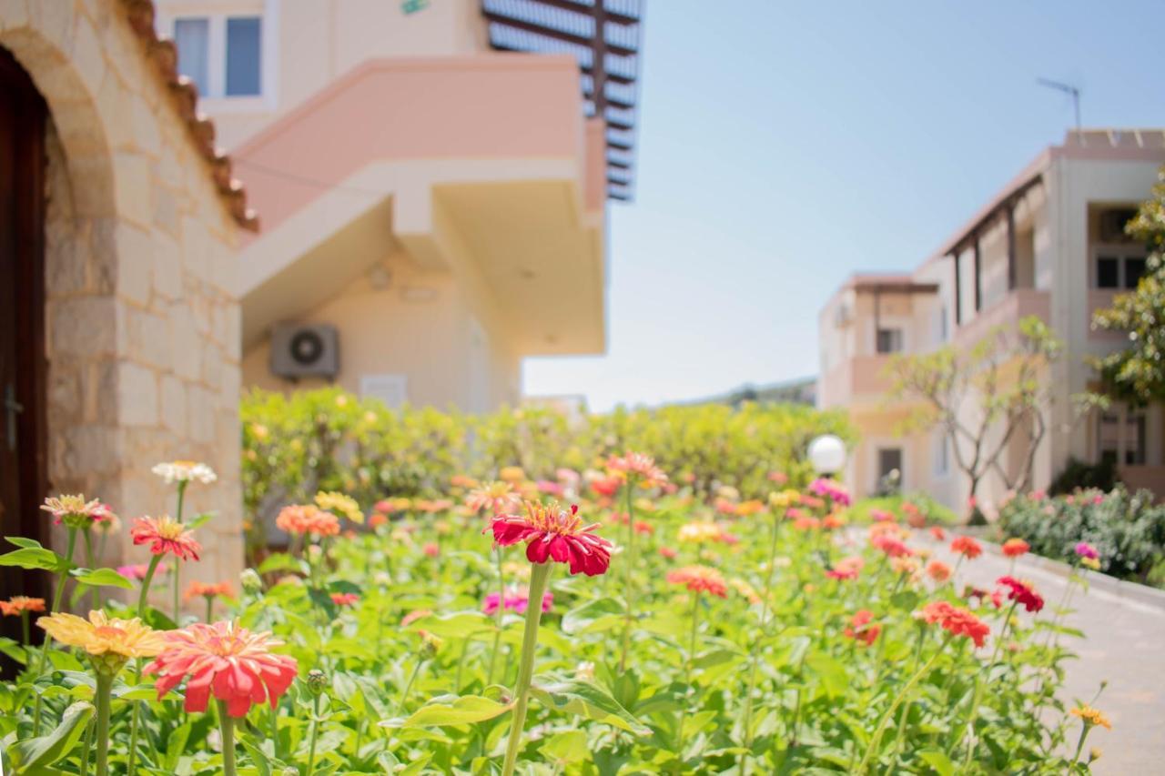 Evdokia Αpartments & Dimitra Village Agia Marina Dış mekan fotoğraf