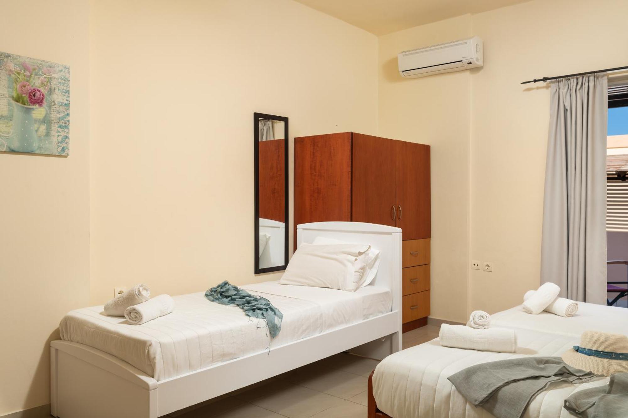 Evdokia Αpartments & Dimitra Village Agia Marina Dış mekan fotoğraf