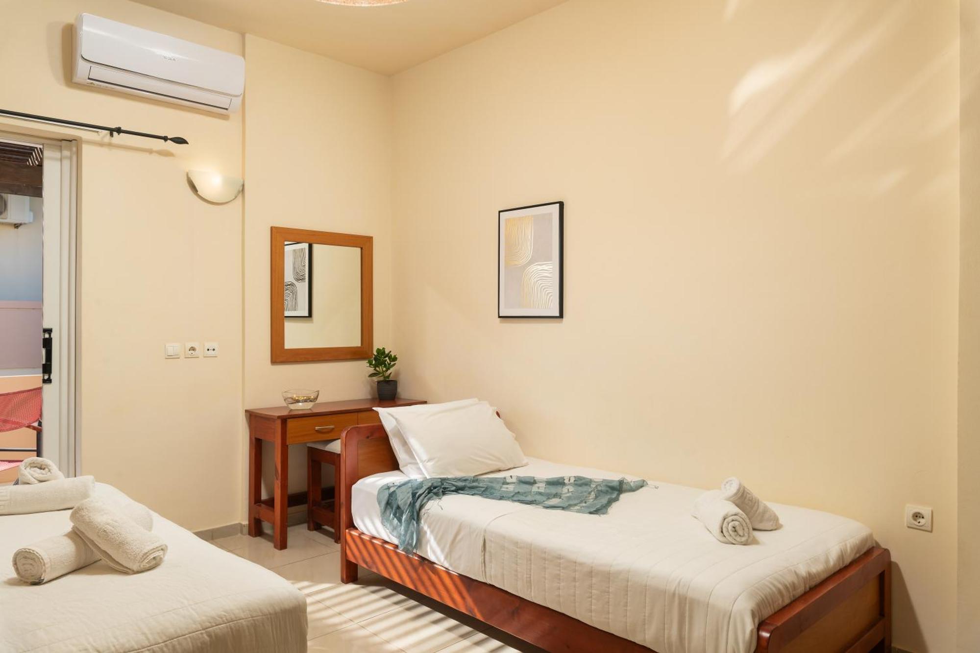 Evdokia Αpartments & Dimitra Village Agia Marina Dış mekan fotoğraf