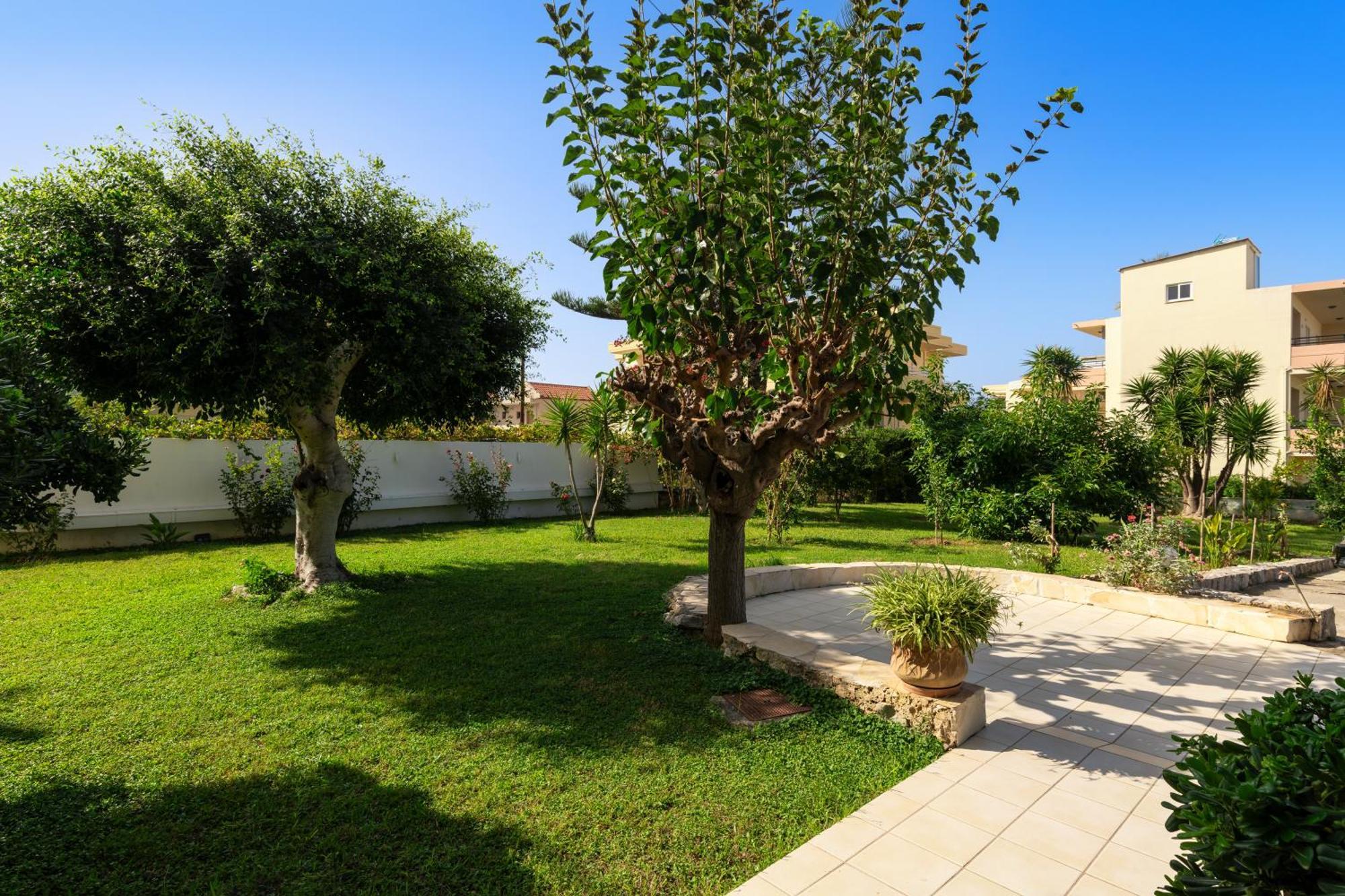 Evdokia Αpartments & Dimitra Village Agia Marina Dış mekan fotoğraf